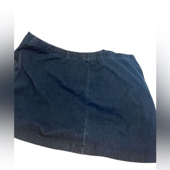 Isaac Mizrahi Live Denim Skort - Picture 10 of 16